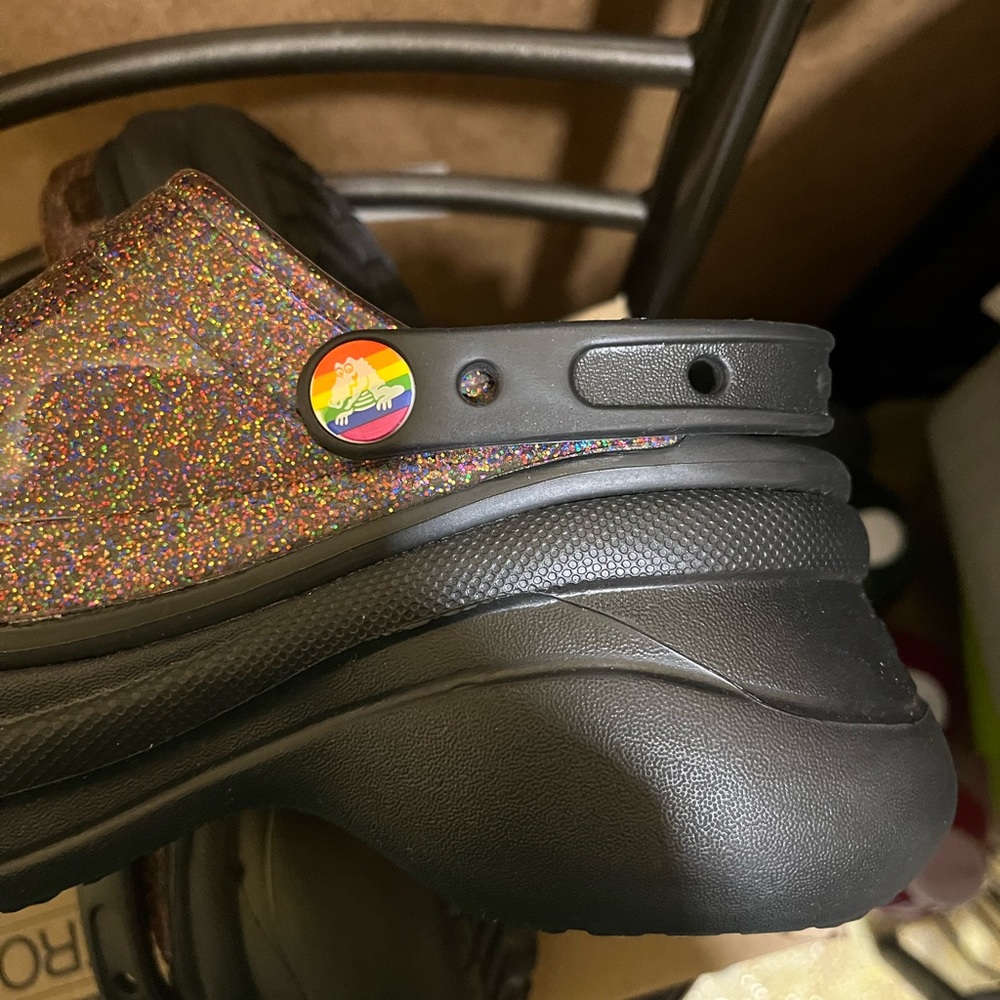 Crocs💜Size 7💜 - Picture 10 of 15